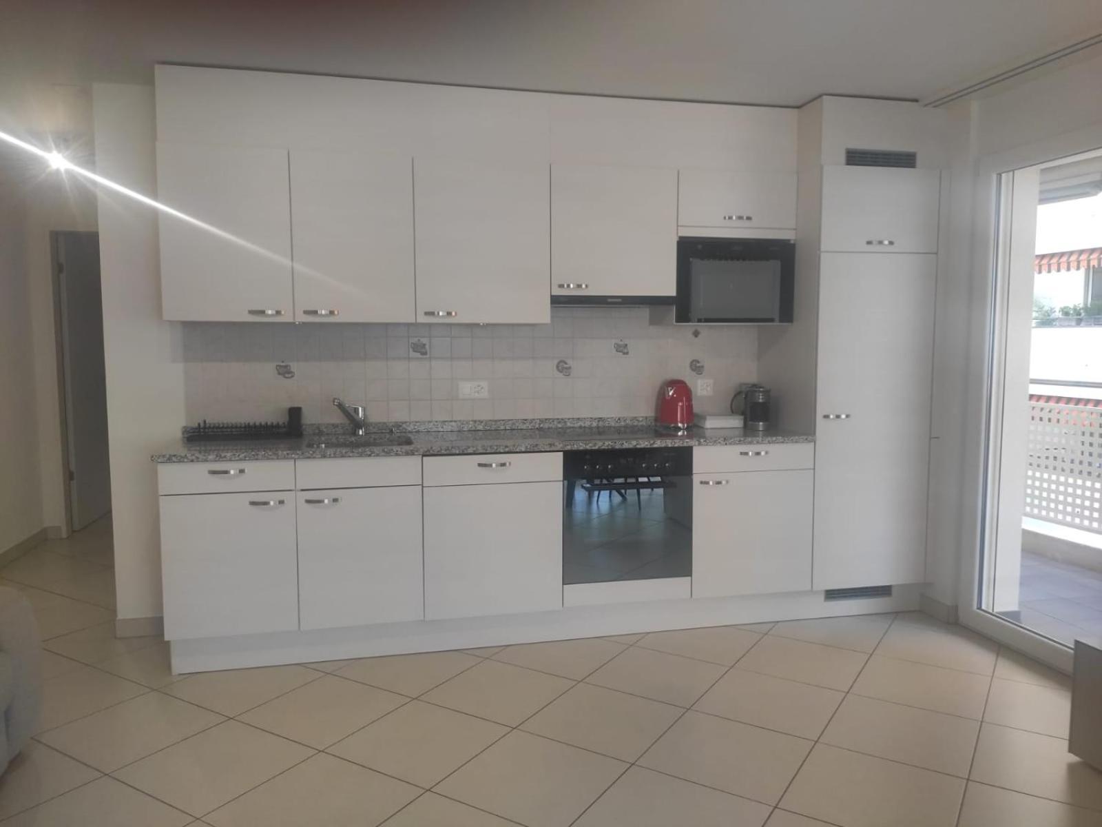 Casa Renoir - Schritte Zum Zee Apartment Locarno Bagian luar foto