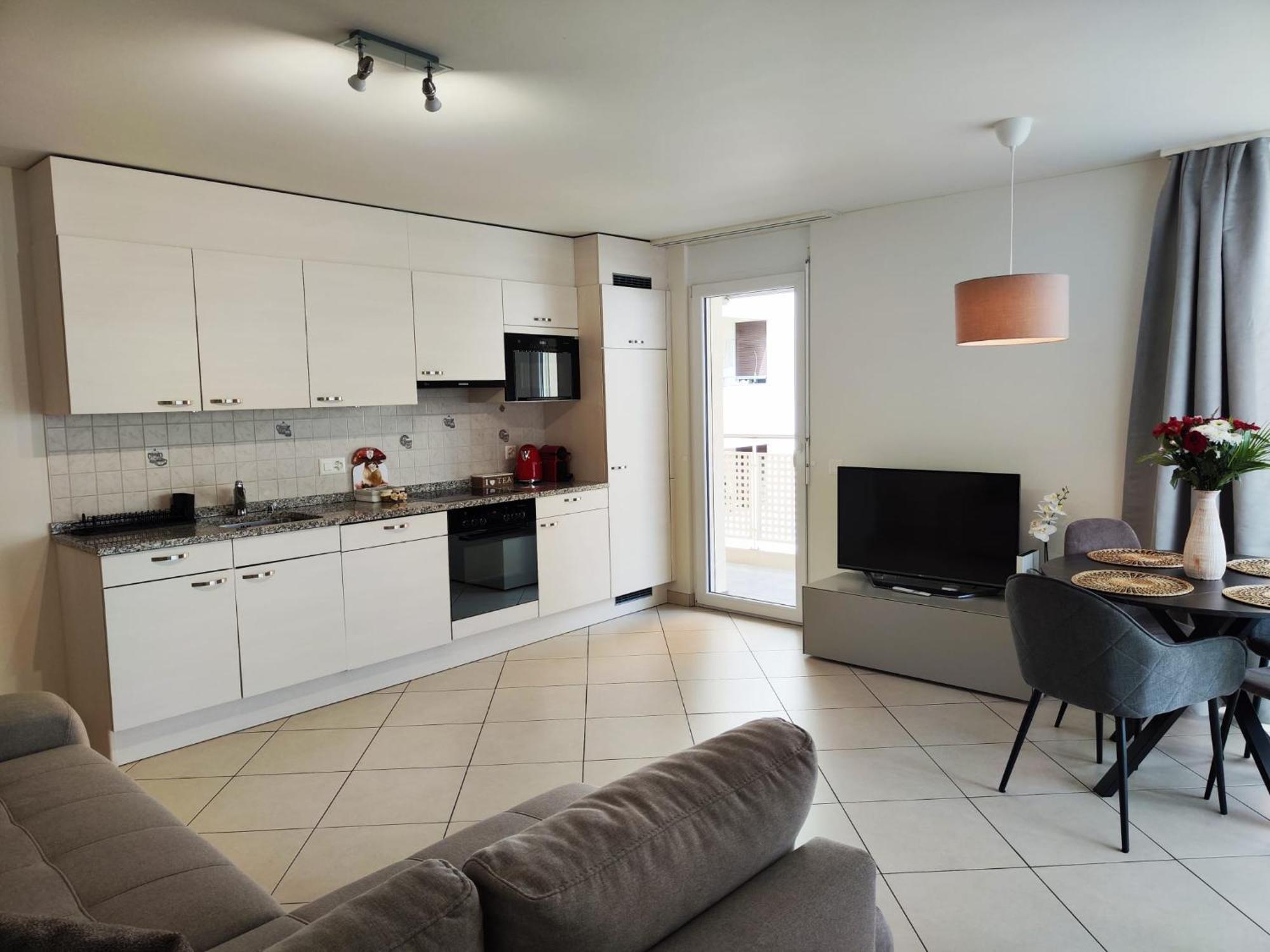 Casa Renoir - Schritte Zum Zee Apartment Locarno Bagian luar foto