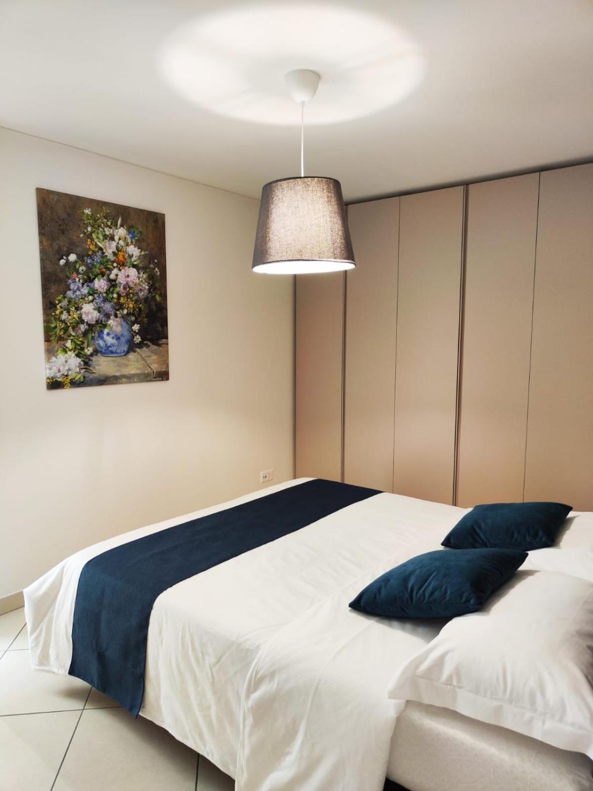 Casa Renoir - Schritte Zum Zee Apartment Locarno Bagian luar foto