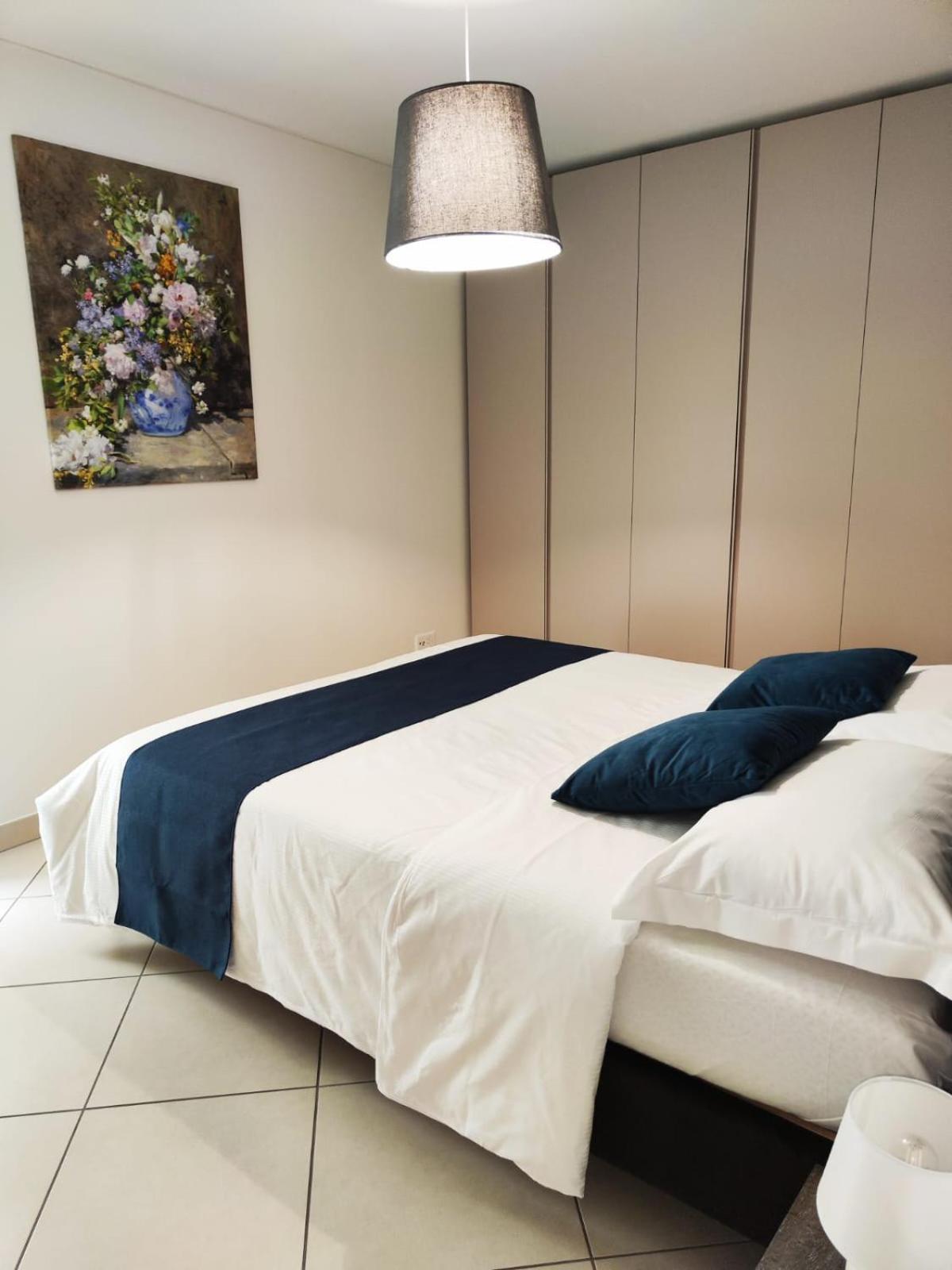 Casa Renoir - Schritte Zum Zee Apartment Locarno Bagian luar foto
